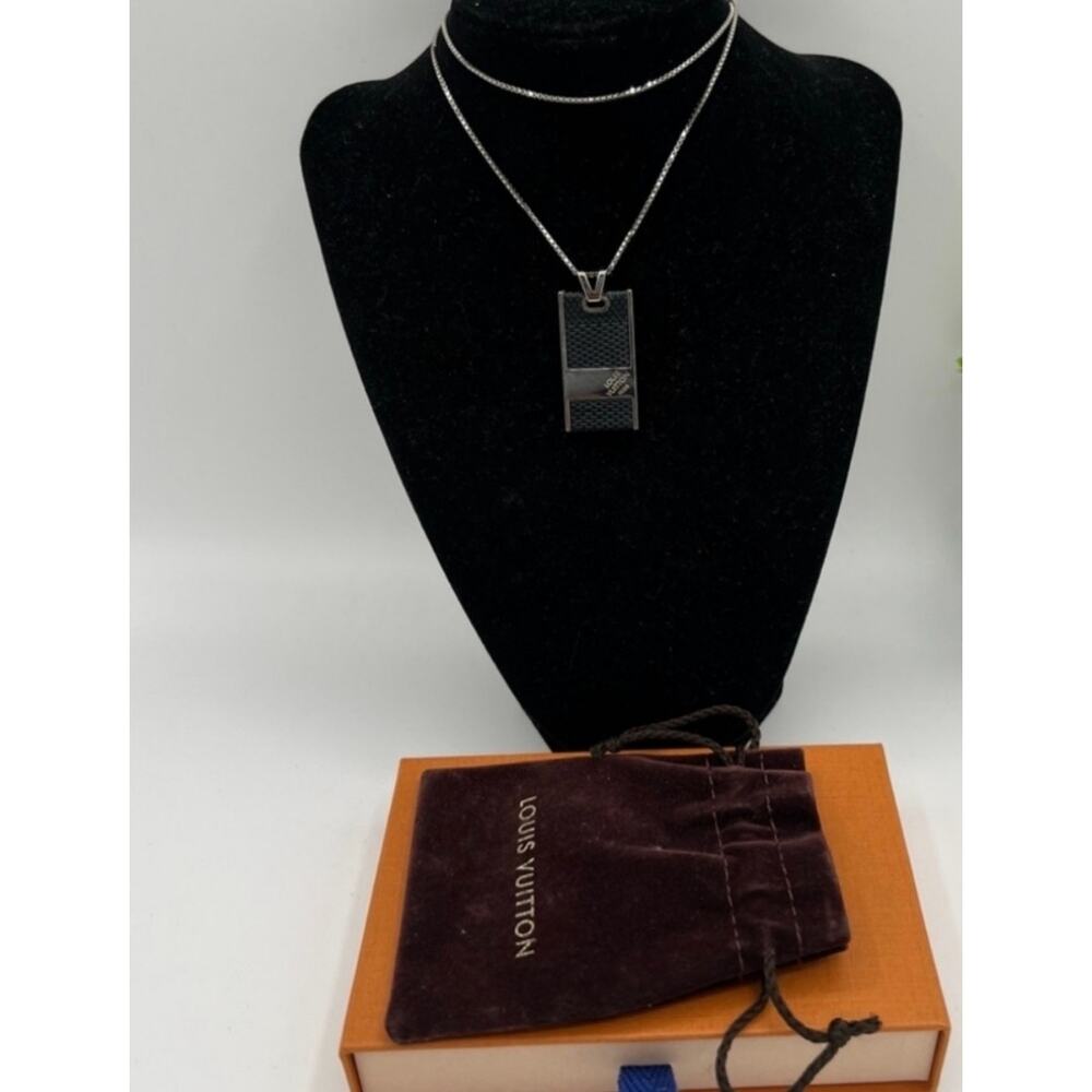 Louis Vuitton Black and Silver Pendant Necklace - Picture 4 of 6